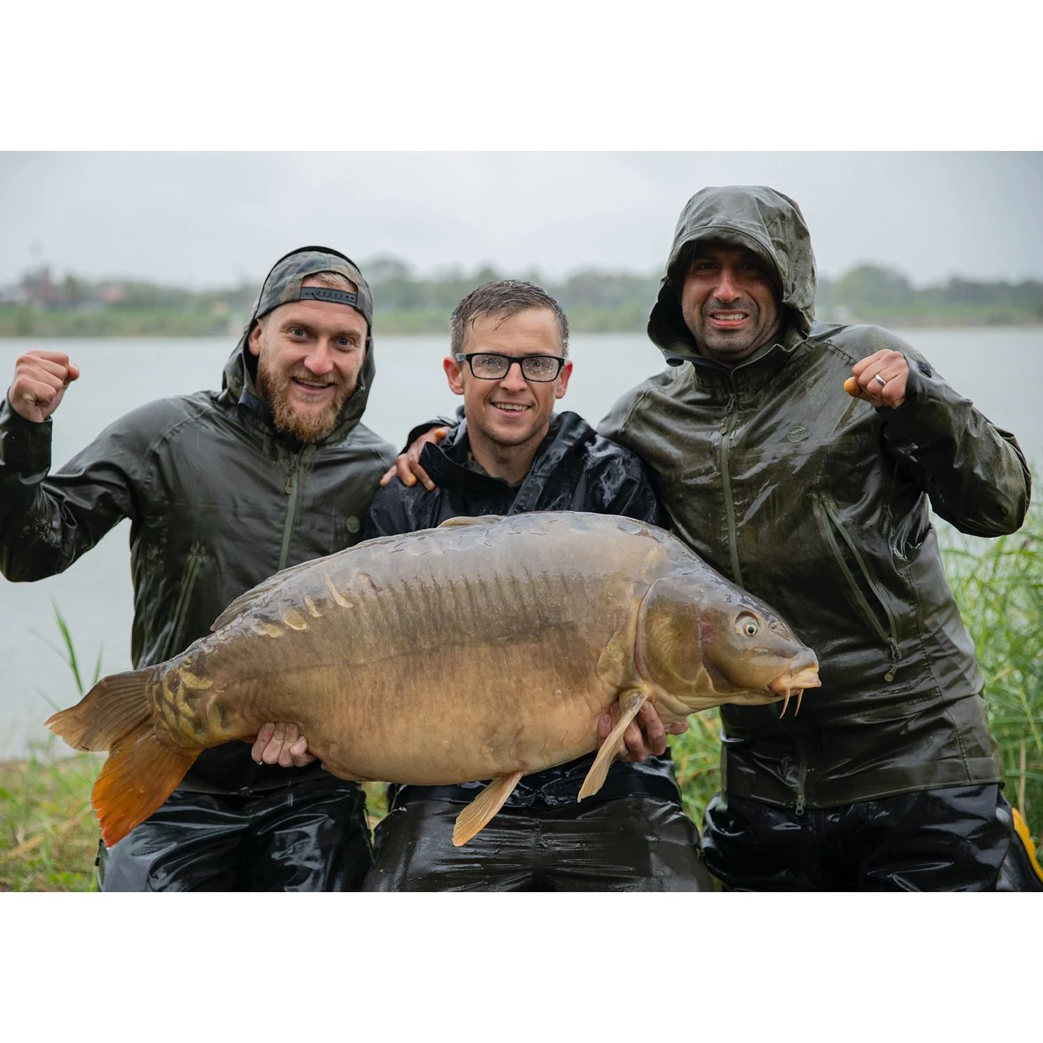 Brand new ⌛ Korda Kore Drykore Jacket Olive Clothing 👏 - Image 6